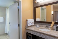  - Courtyard by Marriott Airport Milwaukee - I-41 & I-94, Exit 316