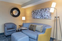  - Courtyard by Marriott Airport Milwaukee - I-41 & I-94, Exit 316