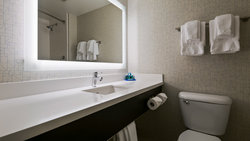  - Holiday Inn Express & Suites Burlington - I-5, Exit 230