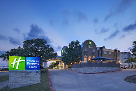 Welcome to the Holiday Inn Express Cedar Park