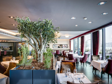 FAIRMONT GRAND HOTEL GENEVA - Photo 136