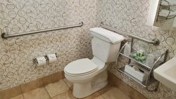  - Holiday Inn Martinsburg - I-81, Exit 13