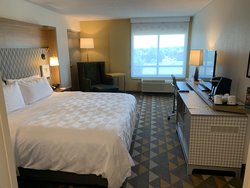  - Holiday Inn Martinsburg - I-81, Exit 13