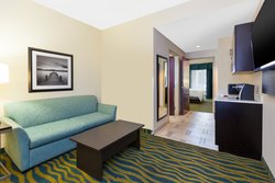  - Holiday Inn Express & Suites Southport