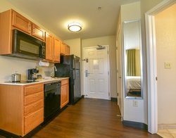  - Candlewood Suites Medford - I-5, Exit 33