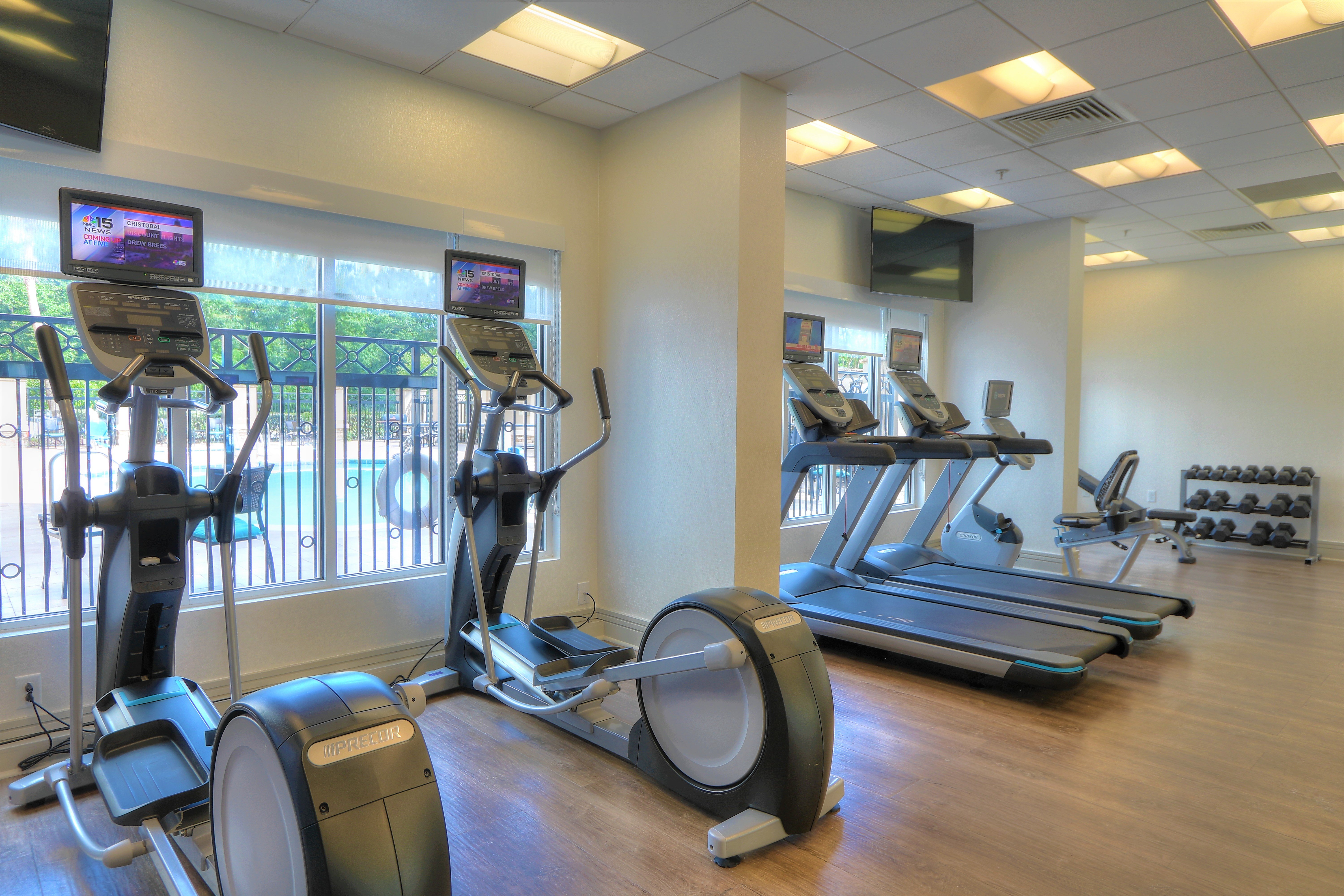 Holiday Inn Express and Suites Saraland 24 Hour Fitness Center 