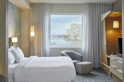  - Courtyard by Marriott Hotel Madeira Beach