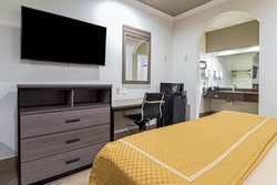  - Scottish Inn & Suites Garth Road Baytown - I-10, Exit 792