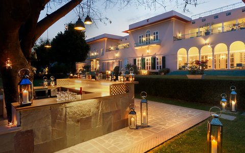 Outdoor BAR at Lawns
