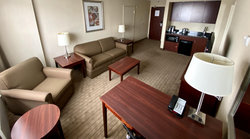  - Holiday Inn & Suites Downtown Winnipeg