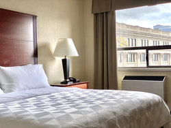  - Holiday Inn & Suites Downtown Winnipeg