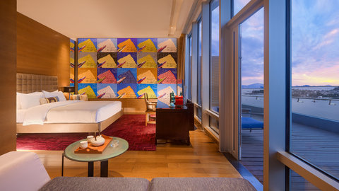 HOTEL INDIGO HARBOUR VIEW - Photo 83