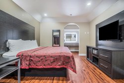  - Scottish Inn & Suites IAH Airport Houston