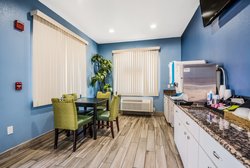  - Scottish Inn & Suites IAH Airport Houston