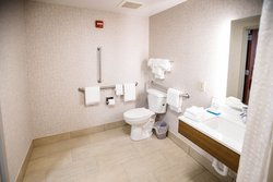  - Holiday Inn Express & Suites Knoxville - I-40 & I-75, Exit 373