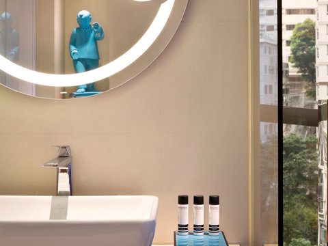 HOTEL INDIGO HONG KONG ISLAND - Photo 79