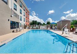  - Holiday Inn Express & Suites SeaWorld San Antonio