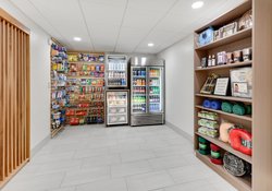  - Holiday Inn Express & Suites SeaWorld San Antonio