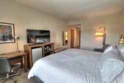  - Holiday Inn & Suites Near Convention Center Pigeon Forge