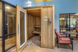  - Holiday Inn Express Branson