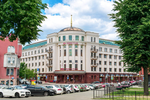 Welcome to Crowne Plaza Minsk