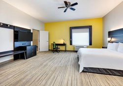  - Holiday Inn Express & Suites Cleburne
