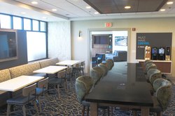  - Holiday Inn Express & Suites Cambridge