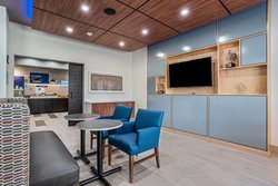  - Holiday Inn Express & Suites Van Buren - I-40, Exit 5