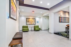  - Holiday Inn Express & Suites Van Buren - I-40, Exit 5