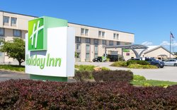  - Holiday Inn Southwest Viking Sunset Hills - I-44, Exit 277B