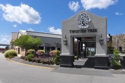  - Holiday Inn Southwest Viking Sunset Hills - I-44, Exit 277B