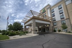  - Holiday Inn Express Janesville - I-39 & I-90, Exit 171B