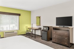  - Holiday Inn Express & Suites Newark - I-95, Exit 3