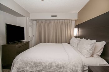 One-Bedroom Suite - King Bedroom