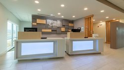  - Holiday Inn Express & Suites Marion - I-40, Exit 86