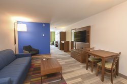  - Holiday Inn Express & Suites Richwood - I-71 & I-75, Exit 175