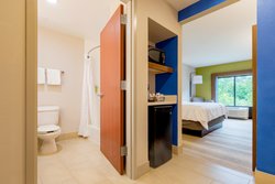  - Holiday Inn Express Johnson City - I-26, Exit 17