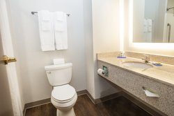  - Holiday Inn Express & Suites Airport Bethlehem