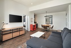  - Hotel Indigo Collegetown Tallahassee