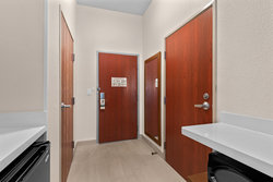  - Holiday Inn Express & Suites Van Buren - I-40, Exit 5