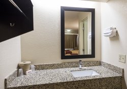  - Red Roof Inn Arlington Heights - I-90, Exit 70