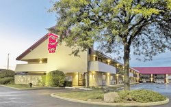  - Red Roof Inn Arlington Heights - I-90, Exit 70