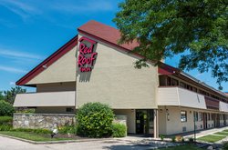  - Red Roof Inn Arlington Heights - I-90, Exit 70