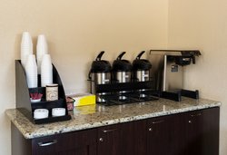  - Red Roof Inn Arlington Heights - I-90, Exit 70