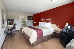  - Red Roof Inn Blue Ash - I-71, Exit 15