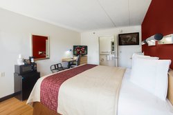  - Red Roof Inn Blue Ash - I-71, Exit 15