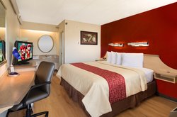  - Red Roof Inn Blue Ash - I-71, Exit 15