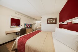  - Red Roof Inn Blue Ash - I-71, Exit 15