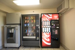  - Red Roof Inn Blue Ash - I-71, Exit 15