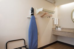  - Red Roof Inn Blue Ash - I-71, Exit 15